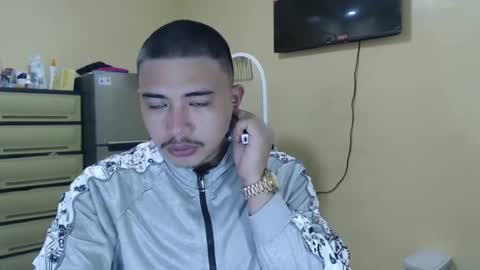 Snapshot of badboy_hanns chatting on January 2025 03:11:02 AM HANNS online show from January 2025 03:11:02 AM