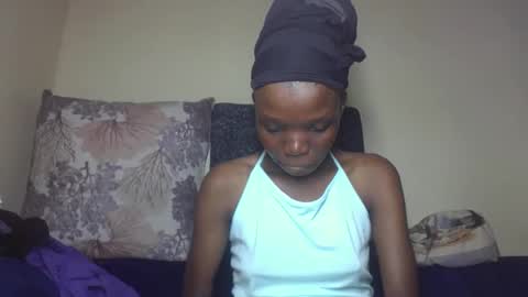 baddie_floxxy online show from March 2026 06:33:01 PM