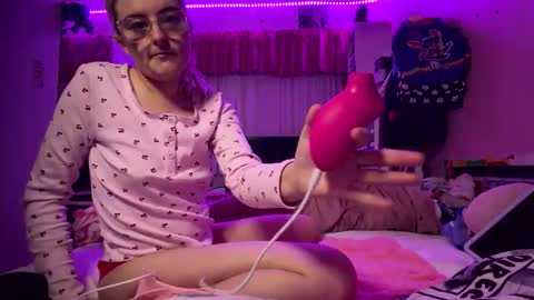 Snapshot of baddieprettypussy chatting on May 2026 09:46:01 AM baddieprettypussy online show from May 2026 09:46:01 AM