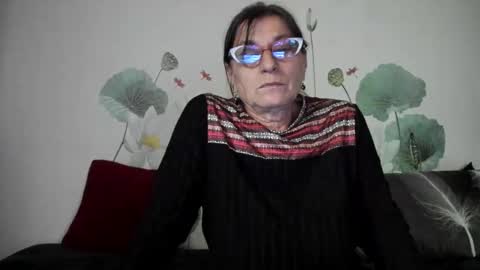 Gina online show from October 2025 10:01:01 AM