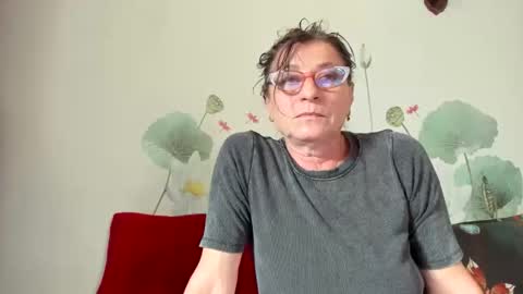 Gina online show from October 2025 10:49:01 AM