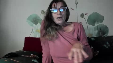 Gina online show from November 2025 02:06:02 PM