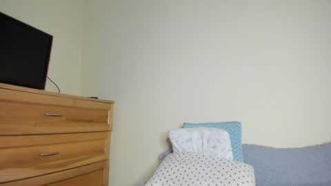 Snapshot of badmodel_ chatting on February 2025 02:23:02 PM Name online show from February 2025 02:23:02 PM