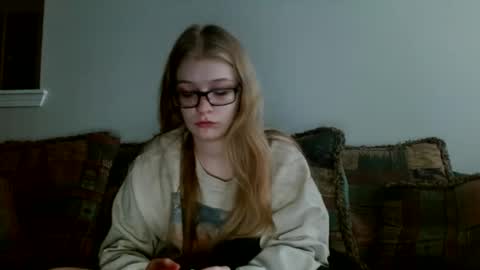 Snapshot of baeblondie chatting on March 2025 06:34:01 PM baeblondie online show from March 2025 06:34:01 PM