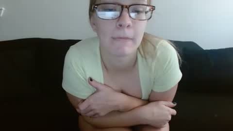 Snapshot of baeblondie chatting on November 2025 02:50:01 PM baeblondie online show from November 2025 02:50:01 PM