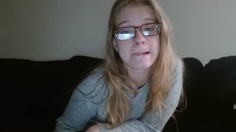 Snapshot of baeblondie chatting on January 2026 12:52:01 PM baeblondie online show from January 2026 12:52:01 PM