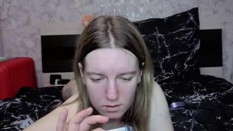 Snapshot of baiambel_mi chatting on November 2025 03:56:02 PM holly online show from November 2025 03:56:02 PM