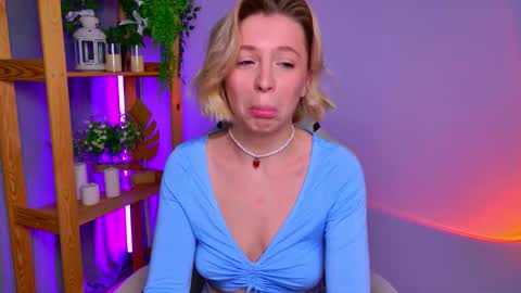 Snapshot of balerinacappuccino_ chatting on February 2026 04:41:02 AM Elly online show from February 2026 04:41:02 AM