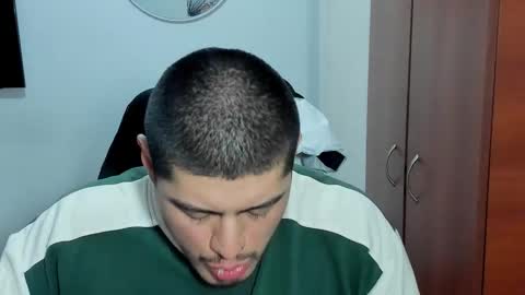 Andres -  online show from October 2025 02:07:01 AM