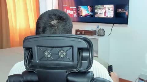 Andres -  online show from October 2025 01:19:01 PM