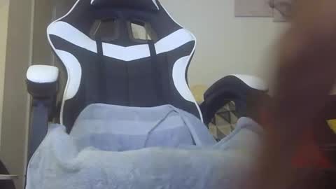 Snapshot of bam10inch chatting on November 2025 02:31:02 AM b online show from November 2025 02:31:02 AM