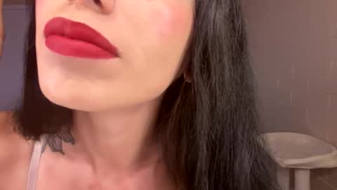 Snapshot of bambii_petite chatting on April 2026 09:21:02 PM bambii_petite online show from April 2026 09:21:02 PM