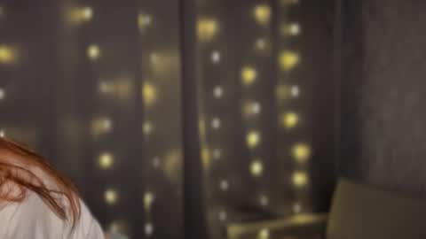 Mila  online show from December 2025 10:06:02 PM