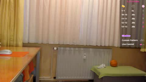 Snapshot of banschie chatting on June 2026 06:42:02 PM online show from June 2026 06:42:02 PM