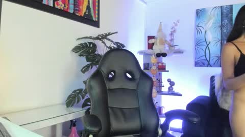 Gabi  online show from December 2025 11:49:02 AM