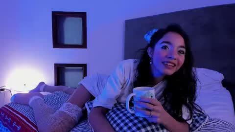 Snapshot of barbara_twerk chatting on September 2025 10:22:01 PM Barbara online show from September 2025 10:22:01 PM