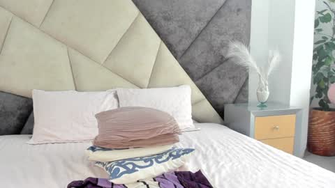 Barbara  online show from December 2024 03:10:01 PM