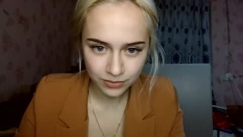 Snapshot of barbie___girl chatting on November 2025 05:08:01 PM barbie___girl online show from November 2025 05:08:01 PM