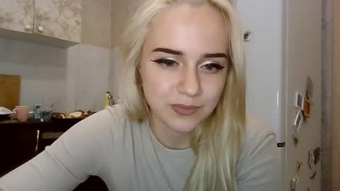 Snapshot of barbie___girl chatting on November 2025 03:13:02 PM barbie___girl online show from November 2025 03:13:02 PM