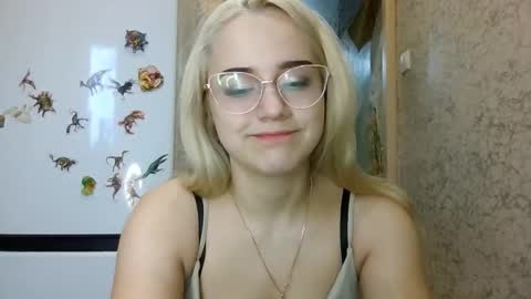 Snapshot of barbie___girl chatting on December 2025 07:36:01 AM barbie___girl online show from December 2025 07:36:01 AM