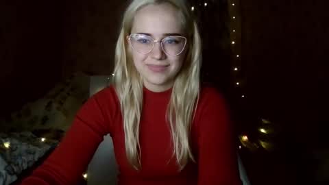 Snapshot of barbie___girl chatting on December 2025 03:19:01 PM barbie___girl online show from December 2025 03:19:01 PM