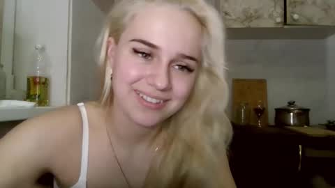 Snapshot of barbie___girl chatting on January 2026 08:34:02 PM barbie___girl online show from January 2026 08:34:02 PM