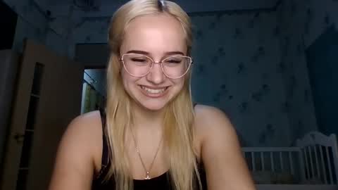 Snapshot of barbie___girl chatting on February 2026 02:48:02 PM barbie___girl online show from February 2026 02:48:02 PM