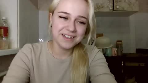 Snapshot of barbie___girl chatting on February 2026 05:06:02 PM barbie___girl online show from February 2026 05:06:02 PM