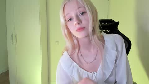 Bella online show from February 2026 12:51:02 AM