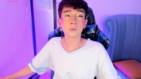 Snapshot of barbie_boy_ chatting on March 2026 07:47:01 AM I work from home this is my room 3 online show from March 2026 07:47:01 AM