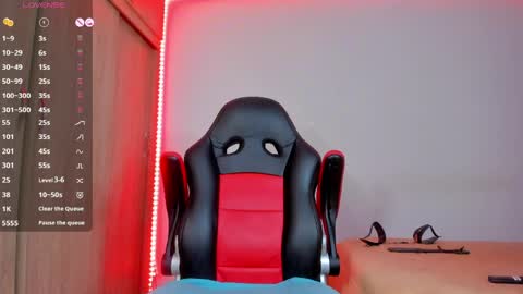 Nicolle  online show from April 2026 05:08:01 AM