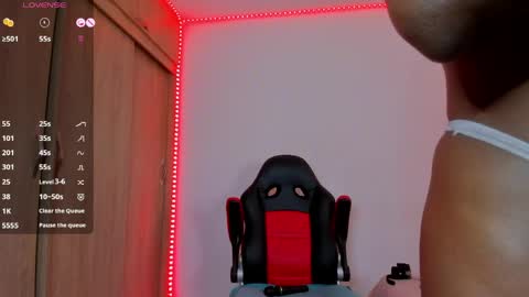 Nicolle  online show from May 2026 12:35:01 PM