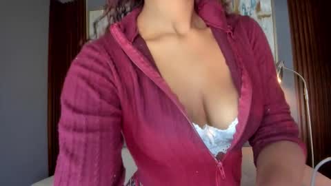 Snapshot of barbra_smith chatting on January 2026 07:45:01 PM Luna online show from January 2026 07:45:01 PM