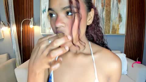 Snapshot of barbra_smith chatting on March 2026 07:54:01 PM Luna online show from March 2026 07:54:01 PM
