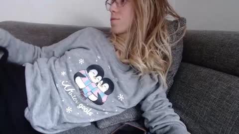 Lena online show from April 2026 07:28:01 AM