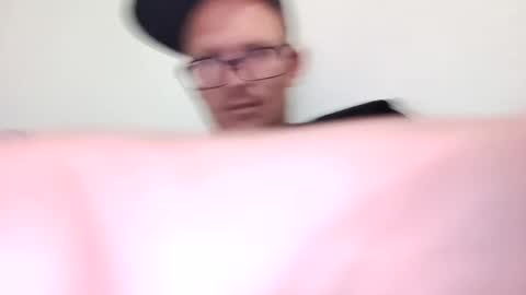 Snapshot of barniemay1 chatting on March 2025 03:22:01 AM barniemay1 online show from March 2025 03:22:01 AM