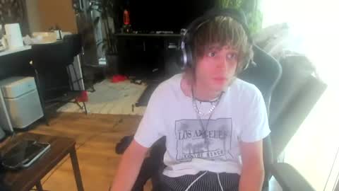 Snapshot of bashful4200 chatting on July 2026 07:17:01 PM ryan online show from July 2026 07:17:01 PM