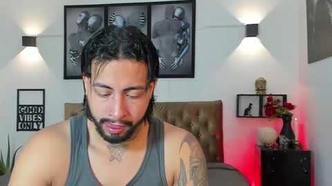 bastian_jones1 online show from November 2025 01:39:02 PM