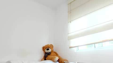 Bastian Maalouf  online show from December 2025 04:11:01 PM