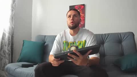 bastianwatson10 online show from March 2025 06:54:01 PM