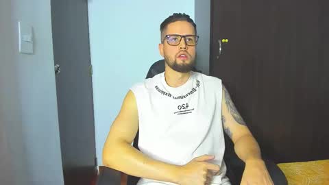 bastianwatson10 online show from November 2025 04:41:01 PM