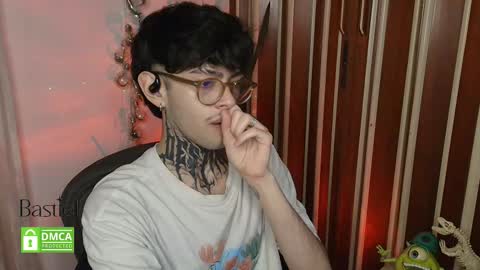 Snapshot of bastiel_ chatting on November 2025 01:44:01 AM Bastiel online show from November 2025 01:44:01 AM