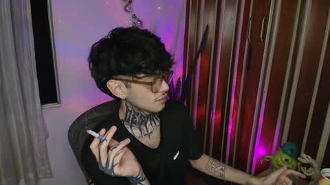 Snapshot of bastiel_ chatting on November 2025 01:30:02 AM Bastiel online show from November 2025 01:30:02 AM