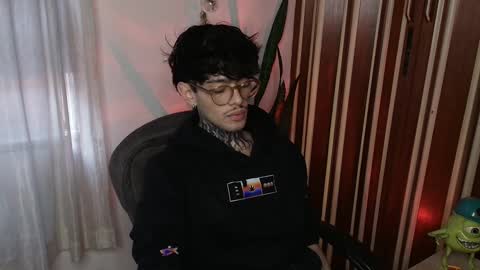 Snapshot of bastiel_ chatting on December 2025 09:00:01 PM Bastiel online show from December 2025 09:00:01 PM