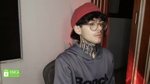 Snapshot of bastiel_ chatting on January 2026 07:23:01 AM Bastiel online show from January 2026 07:23:01 AM