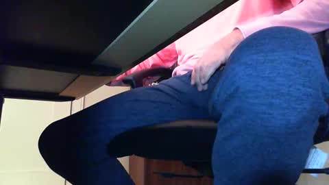 BateBro13 online show from October 2025 03:07:01 PM