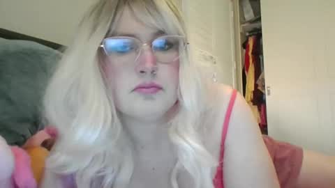 BjBambi online show from September 2025 07:51:02 PM