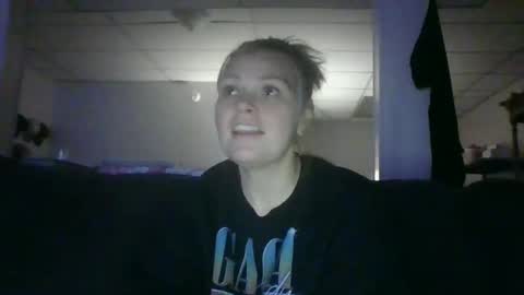 Snapshot of bayybaee21 chatting on November 2025 06:24:02 AM Baylee online show from November 2025 06:24:02 AM