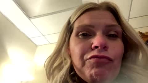 Snapshot of bayybaee21 chatting on November 2025 05:29:02 AM Baylee online show from November 2025 05:29:02 AM