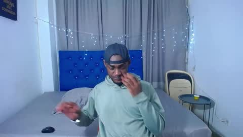 Andrew  online show from September 2025 03:22:01 AM